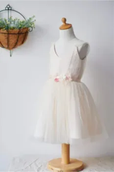 Элегантное кружевное платье с цветочным узором цвета шампанского для девочек, с V-образным вырезом, цветочным поясом и застежкой-молнией сзади, подходит для свадебной вечеринки, Дня рождения